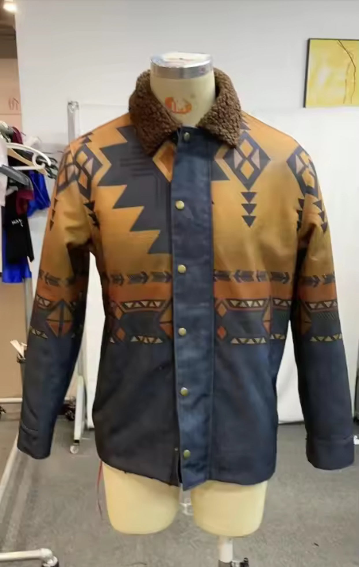 Herren-Fleece-Sherpa-Vintage-Jacke im Azteken-Stil, Übergröße, Reißverschluss und Knopfleiste, dicker taktischer Winter-Cargomantel mit Reverskragen