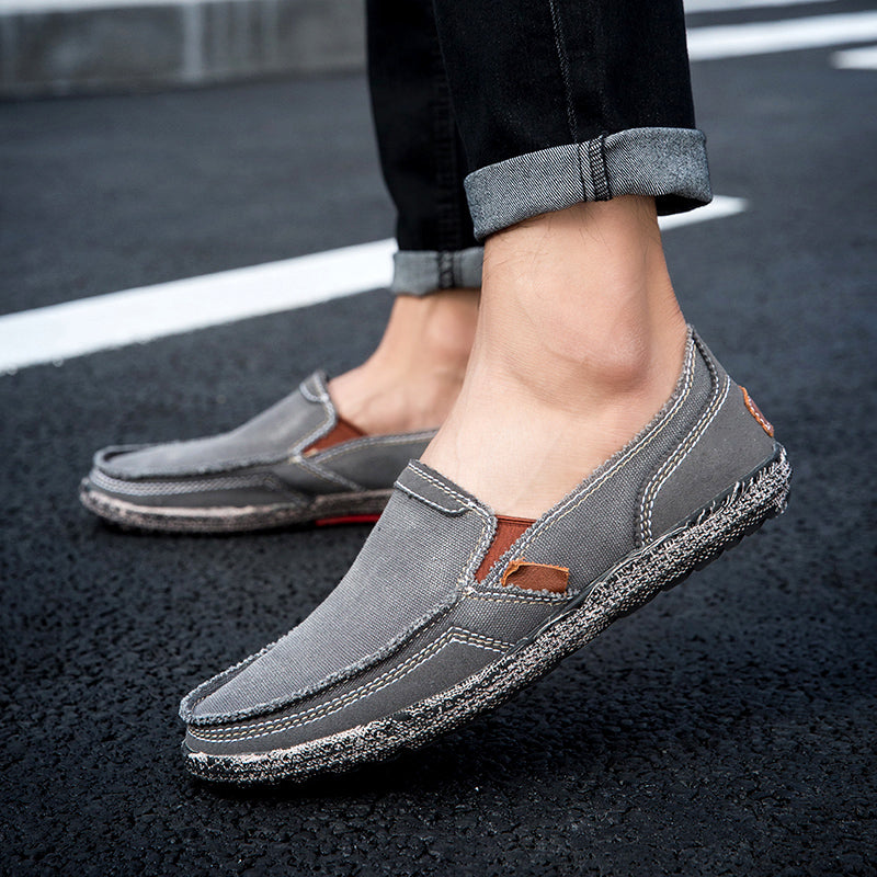 Herren Slipper aus gewaschenem Canvas | Atmungsaktiv, rutschfest, klassischer Deck-Stil | 8806