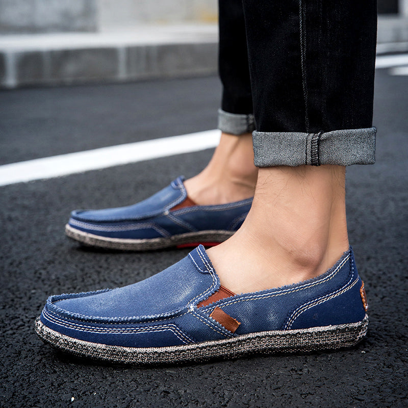 Herren Slipper aus gewaschenem Canvas | Atmungsaktiv, rutschfest, klassischer Deck-Stil | 8806