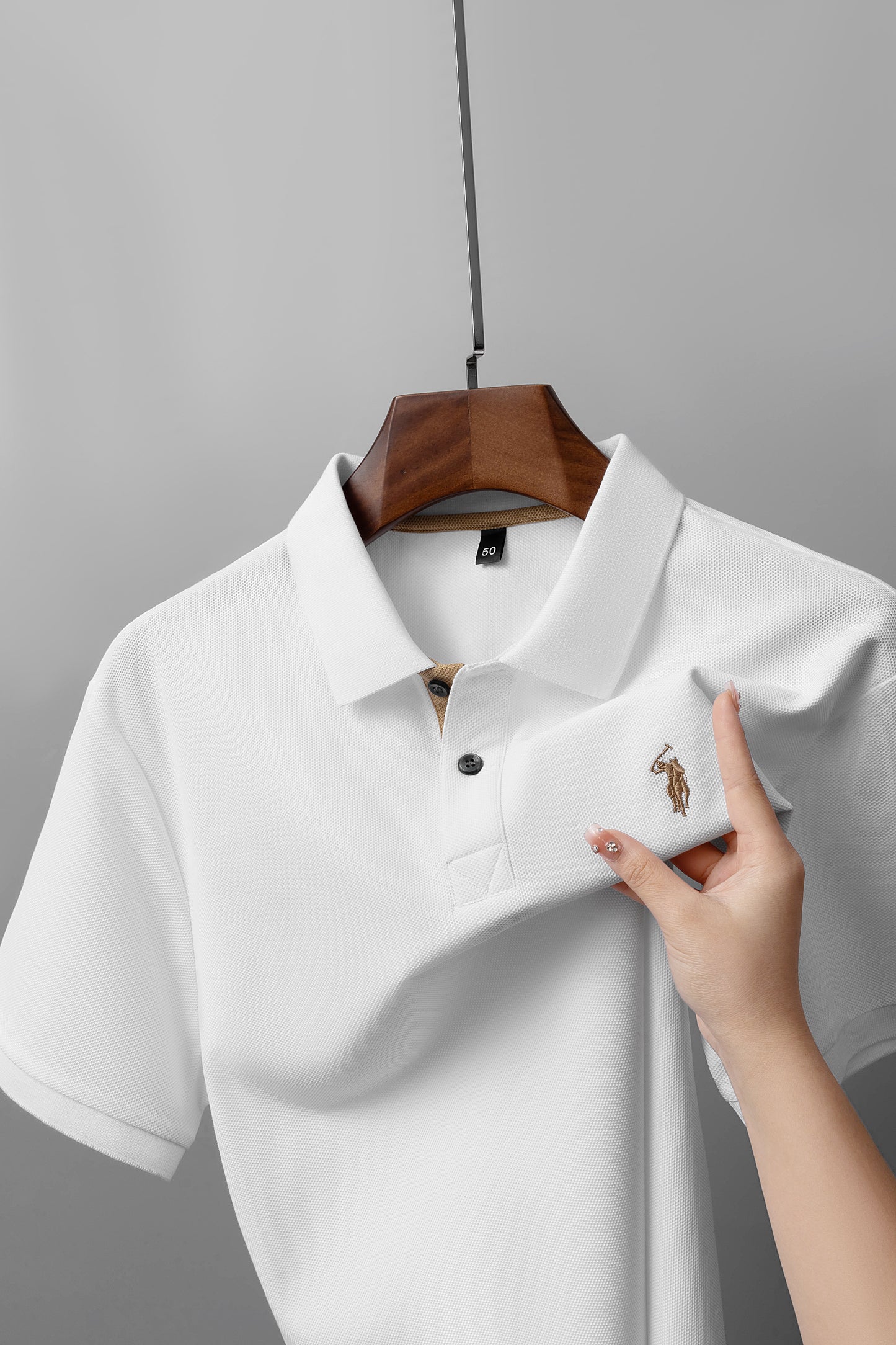 Herren-Poloshirt aus hochwertiger merzerisierter Baumwolle (220 g/m²), sechseckig, Perlenstickerei, Sommerkollektion | 8561