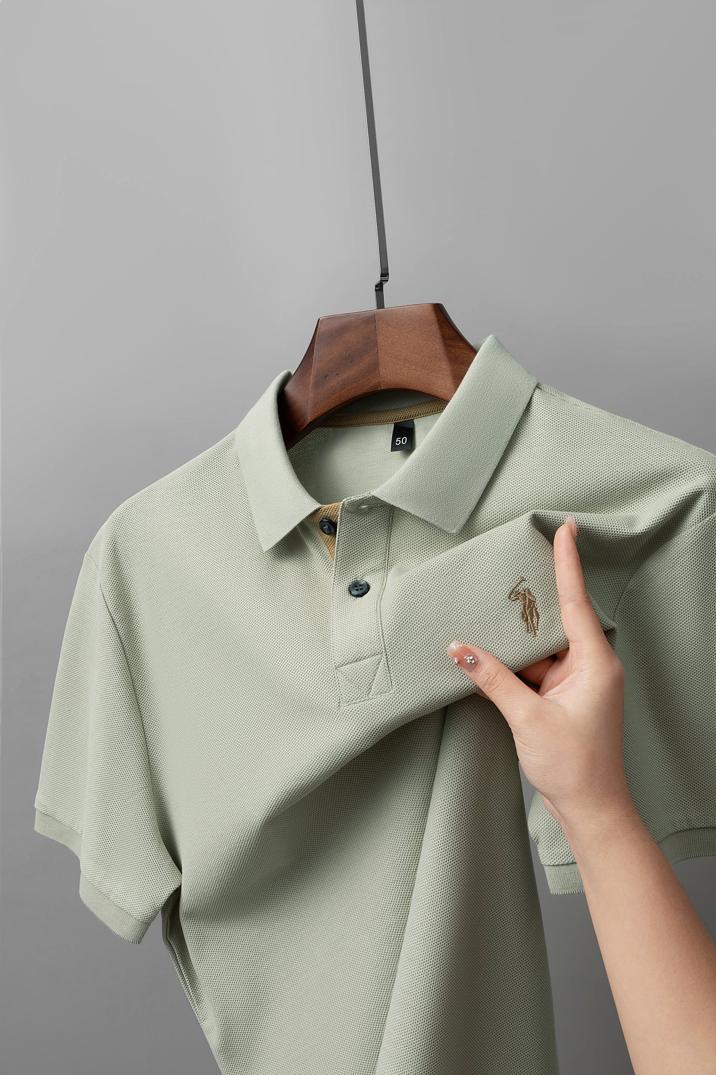 Herren-Poloshirt aus hochwertiger merzerisierter Baumwolle (220 g/m²), sechseckig, Perlenstickerei, Sommerkollektion | 8561