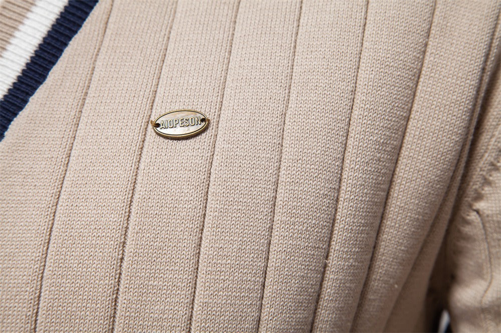Herren-Strickjacke mit V-Ausschnitt und Farbbesatz – Lässiger, locker sitzender Pullover mit Knöpfen für den Herbst | SW199