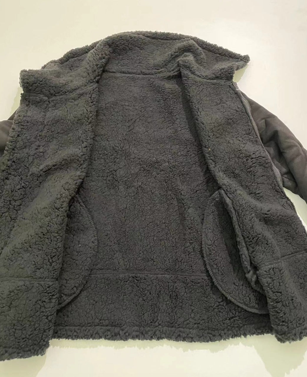 Herren Wintermantel aus Kunstpelz – Dicke, warme Jacke aus Wolle und Leder für ultimativen Komfort | D3763 