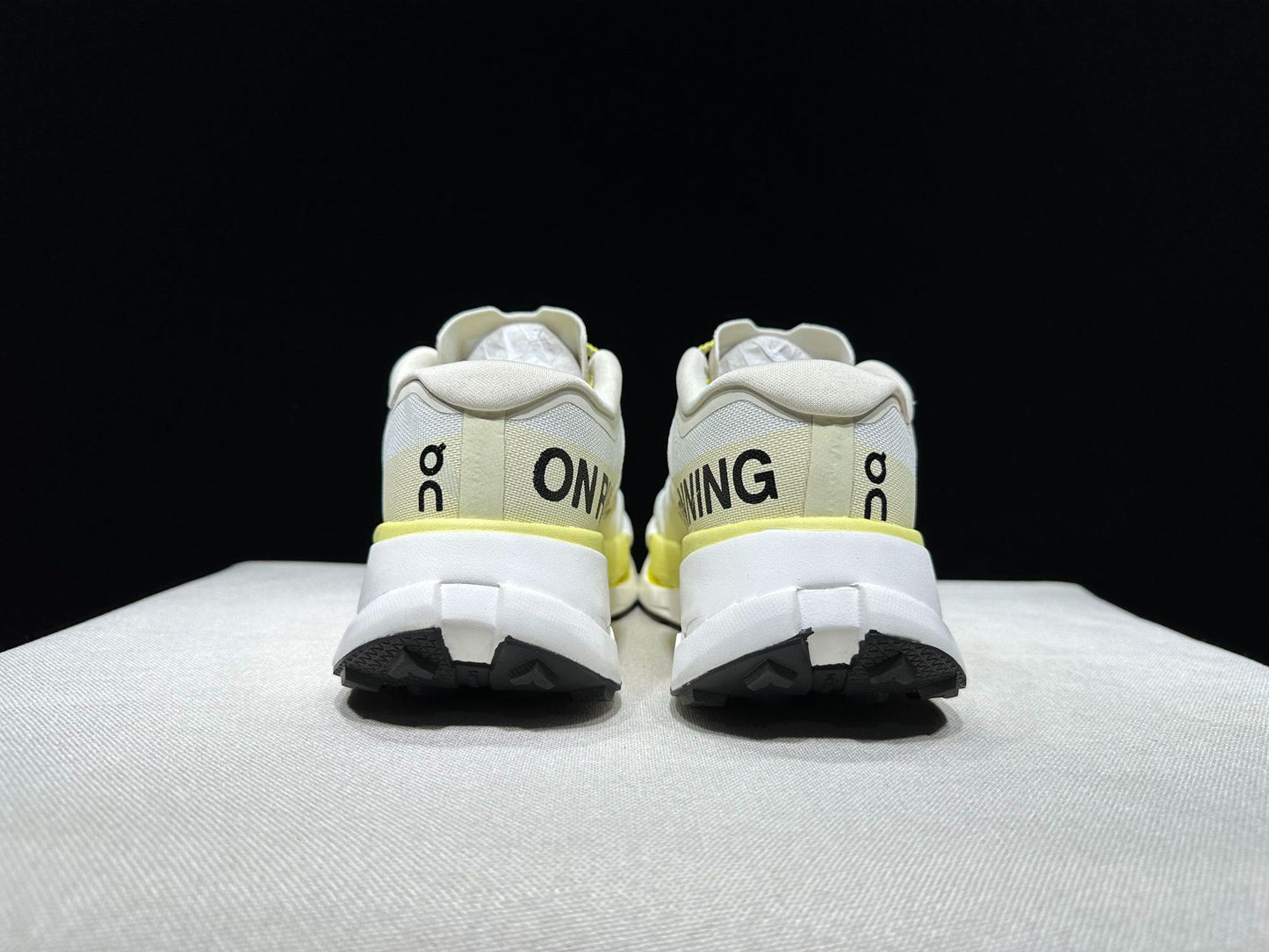 Cloudultra Pro Low-Top Sneakers Breathable Casual Running Shoes Unisex All-Day Comfort Lifestyle Shoes