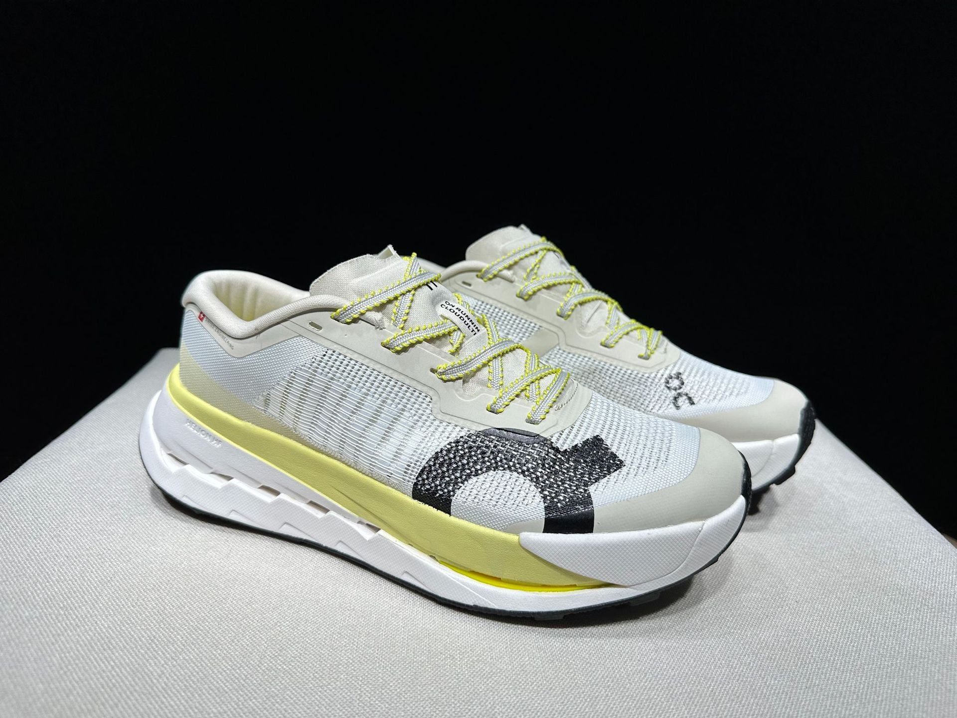Cloudultra Pro Low-Top Sneakers Breathable Casual Running Shoes Unisex All-Day Comfort Lifestyle Shoes