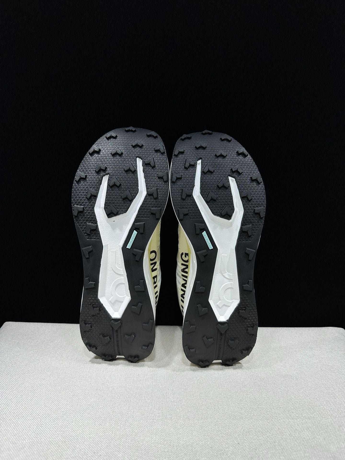 Cloudultra Pro Low-Top Sneakers Breathable Casual Running Shoes Unisex All-Day Comfort Lifestyle Shoes