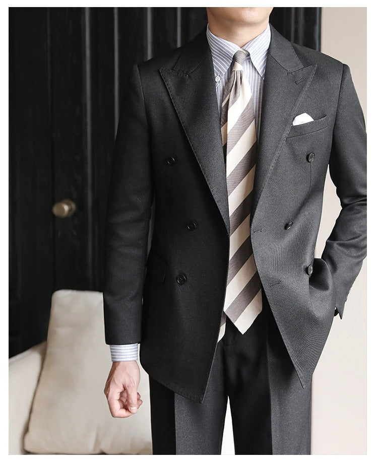 Hochwertiger zweiteiliger Slim Fit Zweireiher Anzug Einfarbig Steigendes Revers Doppelschlitze für Herren | S01 