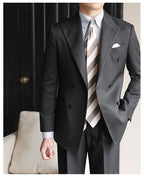 Hochwertiger zweiteiliger Slim Fit Zweireiher Anzug Einfarbig Steigendes Revers Doppelschlitze für Herren | S01 