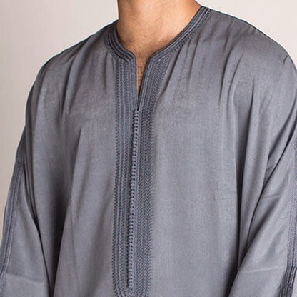 Graues afrikanisches ethnisches Herren-Langhemd – Pullover im muslimischen Robenstil mit Punkten | 1138203 