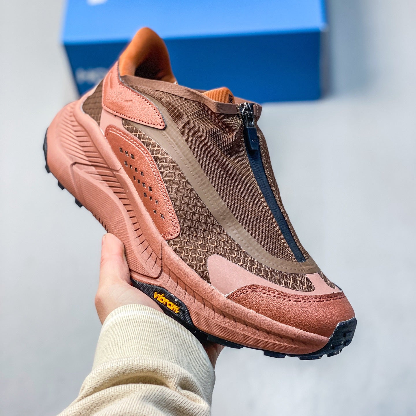 HOKA ONE ONE Unisex Trail Running Shoes Waterproof Hiking Sneakers Thick Sole Outdoor Trainers All‑Terrain Footwear