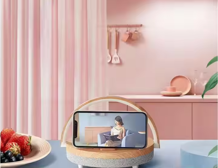 4-in-1-Nachttischlampe mit kabellosem Ladegerät, dimmbarem LED-Bluetooth-Lautsprecher, Telefonhalter und Nachtlicht als Geschenk | Ezvalo 