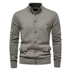 Herren-Strickjacke aus Baumwolle mit Zopfmuster, Taschen, Stehkragen, Button-Down-Pullover | CW61 