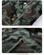Vielseitige Camouflage-Militärjacke für Herren mit Fleecefutter, Pelzkapuze und mehreren Taschen 