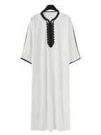 Lockerer muslimischer Herrenmantel mit Stickerei und langen Ärmeln, islamischer Abaya, Ramadan- und Eid-Outfits | 1134997 