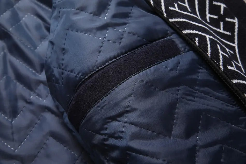 Herren-Windjacke aus dicker Wolle mit Schalkragen, mittellang, für warme Wintertage | 1906