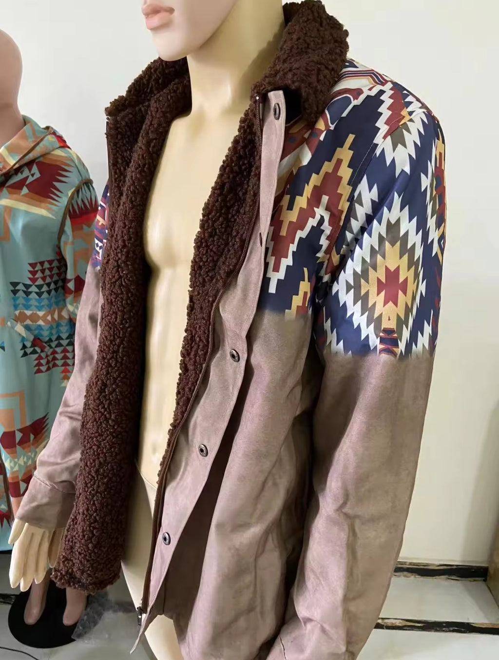 Herren-Fleece-Sherpa-Vintage-Jacke im Azteken-Stil, Übergröße, Reißverschluss und Knopfleiste, dicker taktischer Winter-Cargomantel mit Reverskragen 