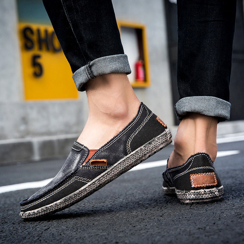 Herren Slipper aus gewaschenem Canvas | Atmungsaktiv, rutschfest, klassischer Deck-Stil | 8806 