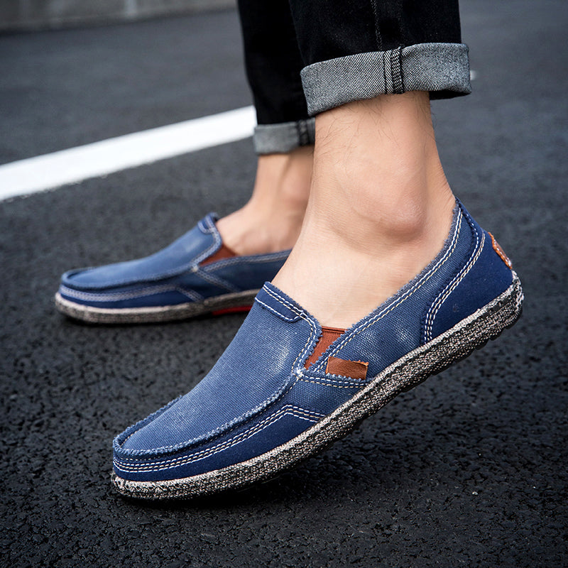 Herren Slipper aus gewaschenem Canvas | Atmungsaktiv, rutschfest, klassischer Deck-Stil | 8806 
