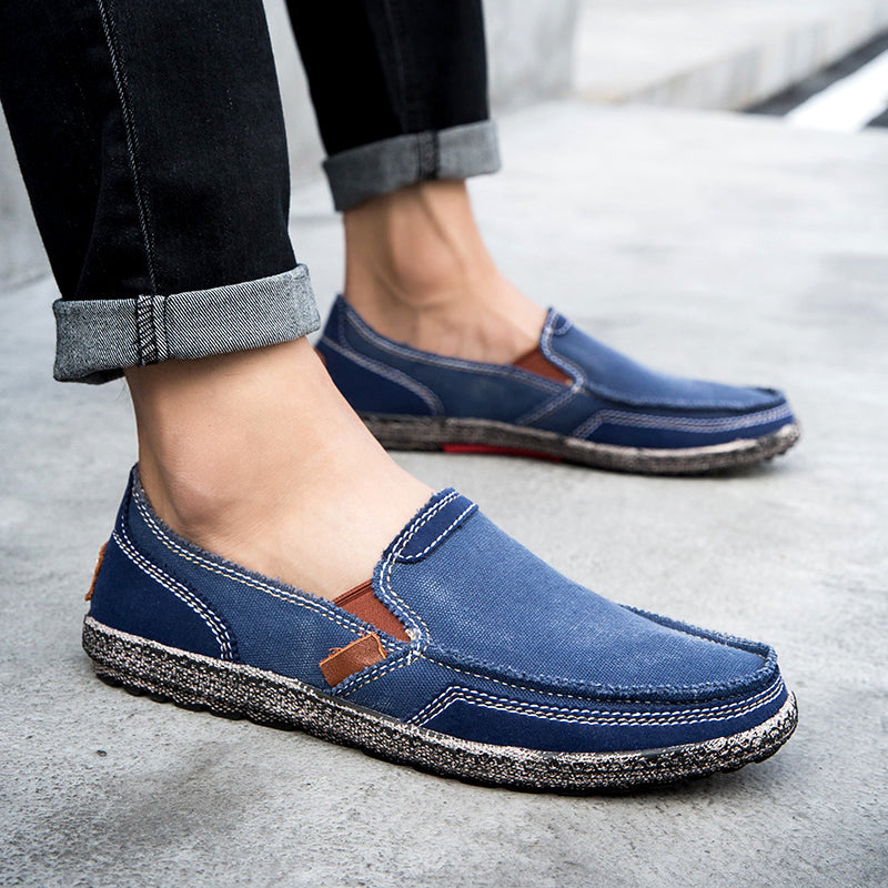 Herren Slipper aus gewaschenem Canvas | Atmungsaktiv, rutschfest, klassischer Deck-Stil | 8806 
