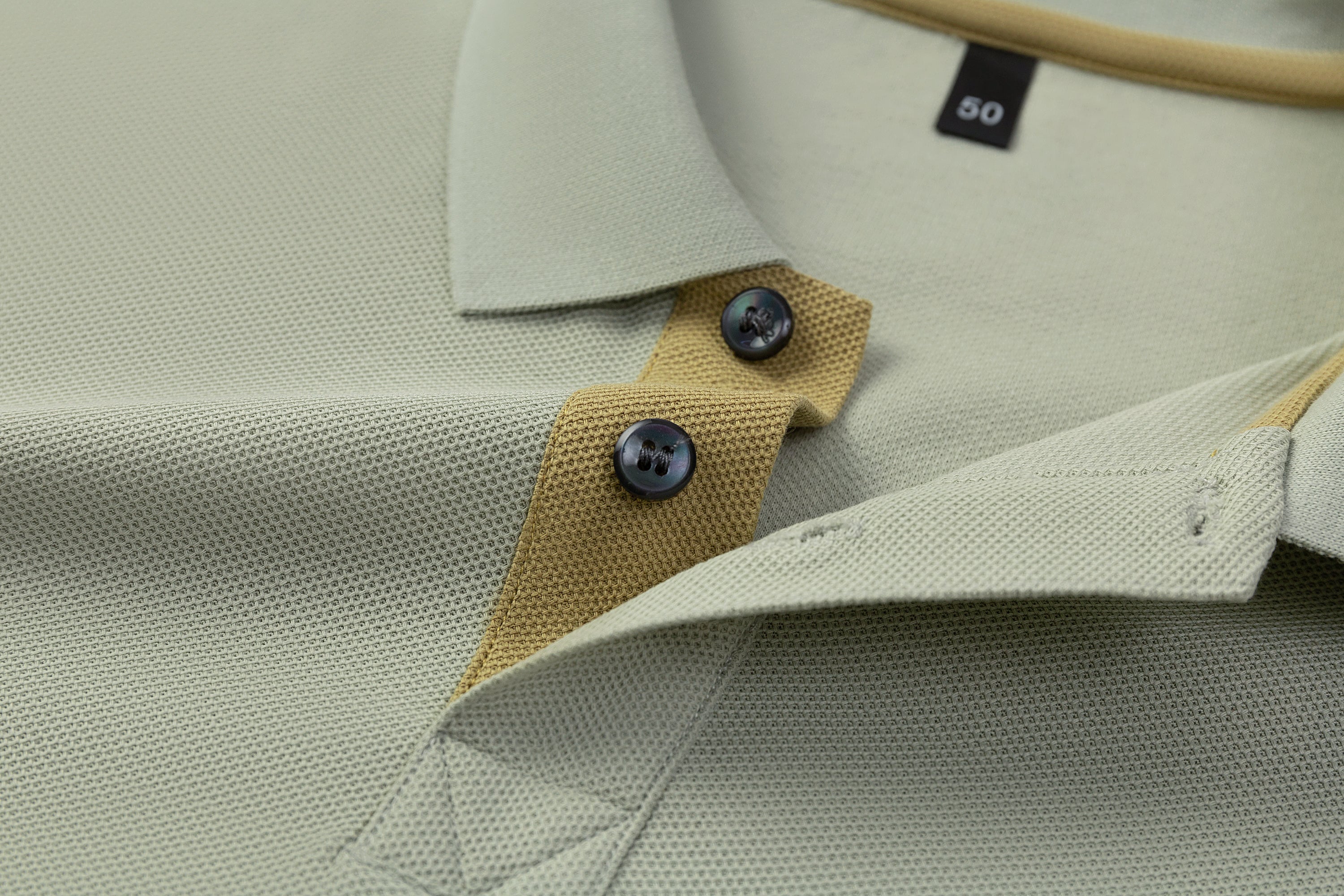 Herren-Poloshirt aus hochwertiger merzerisierter Baumwolle (220 g/m²), sechseckig, Perlenstickerei, Sommerkollektion | 8561 