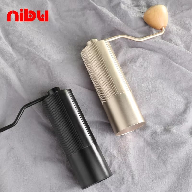 Hochwertige manuelle Kaffeemühle – Große 30-g-Kegelmühle, Präzisions-Handkurbel für Espresso und Pour Over UK | NS1 