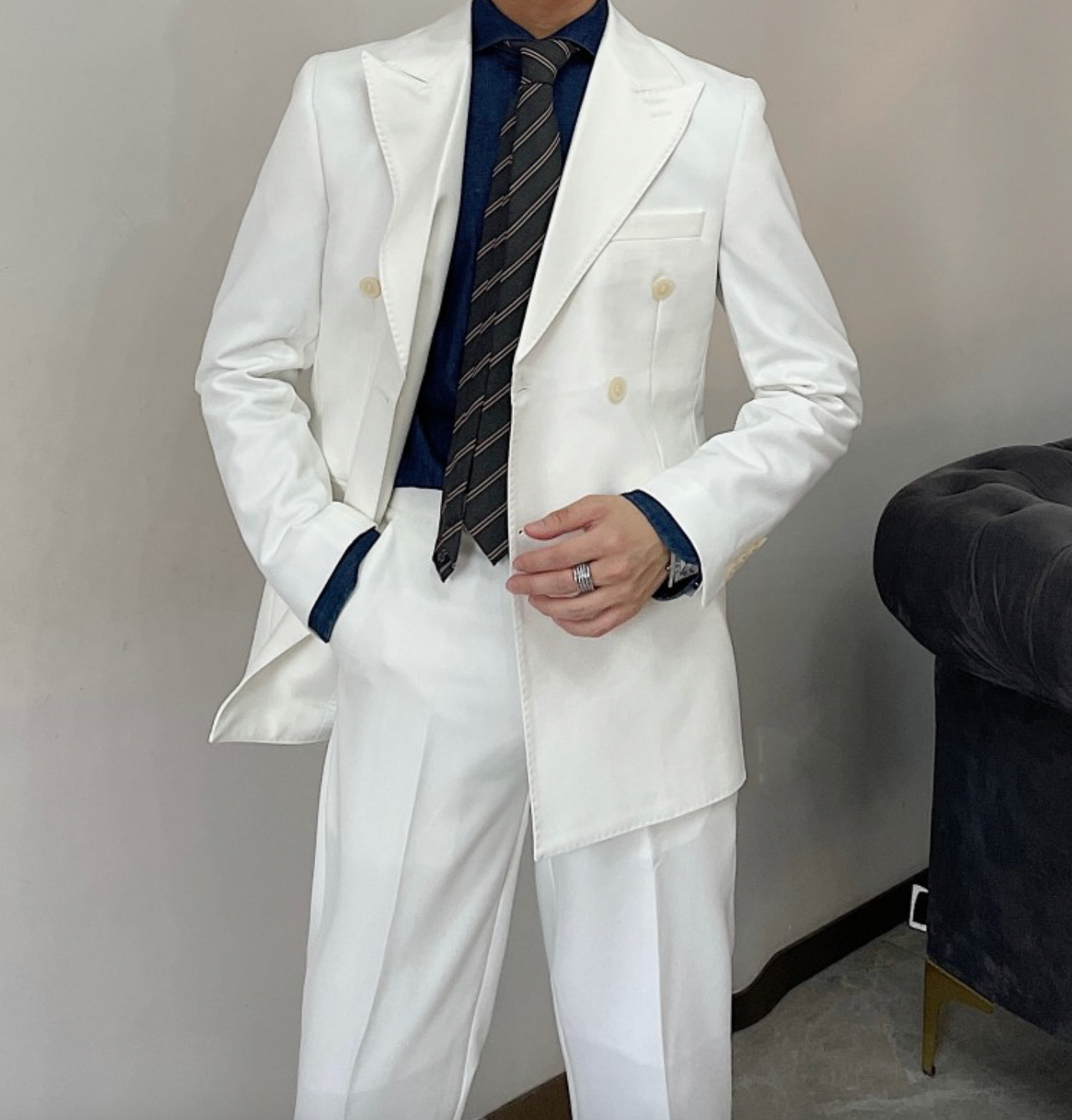 Hochwertiger zweiteiliger Slim Fit Zweireiher Anzug Einfarbig Steigendes Revers Doppelschlitze für Herren | S01 