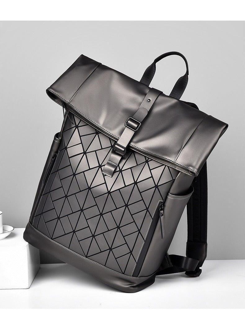 OMASKA Reflective Geometric Backpack – Wasserdichte, trendige 14-Zoll-Laptoptasche | 8605 