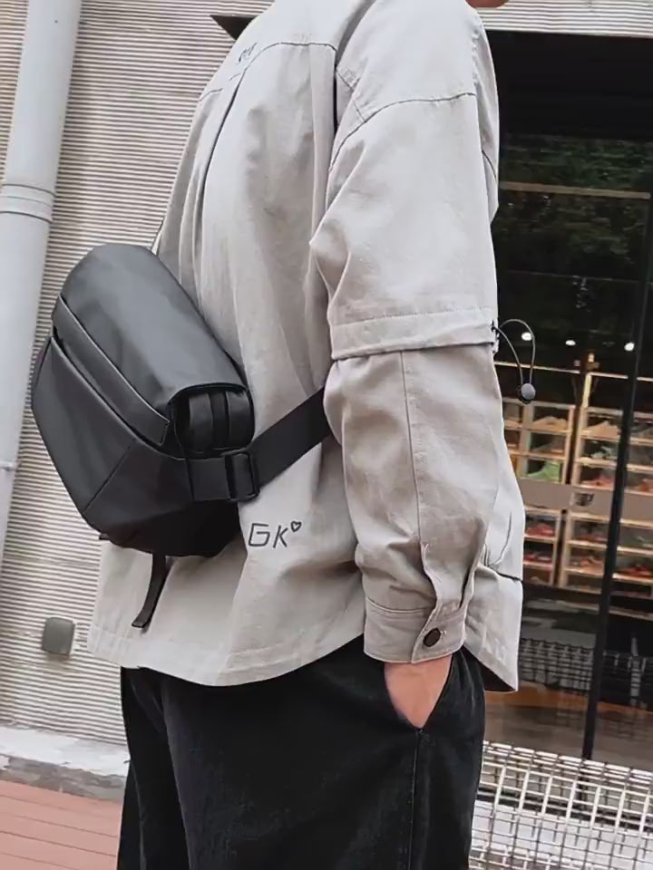 OMASKA Herren Brusttasche – Erweiterbare 6L Crossbody Sling | 5166 