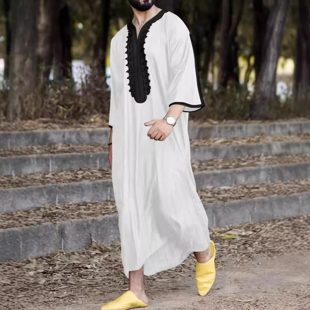 Lockerer muslimischer Herrenmantel mit Stickerei und langen Ärmeln, islamischer Abaya, Ramadan- und Eid-Outfits | 1134997 