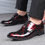 Herren-Derby-Schuhe aus Lackleder mit Blumenmuster, formelle Business-Stiefel aus Kunstleder mit spitzer Zehenpartie | 333